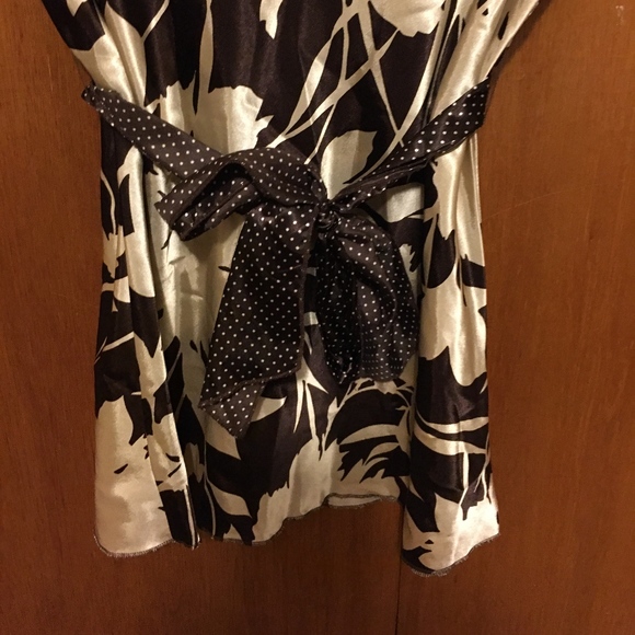 Brown & Cream Silky Blouse floral and polka dot - Picture 8 of 8